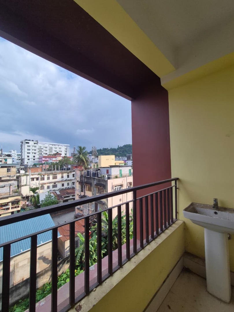 Unfurnished 2bhk in Ganeshguri, Guwahati, Assam, India for Rent